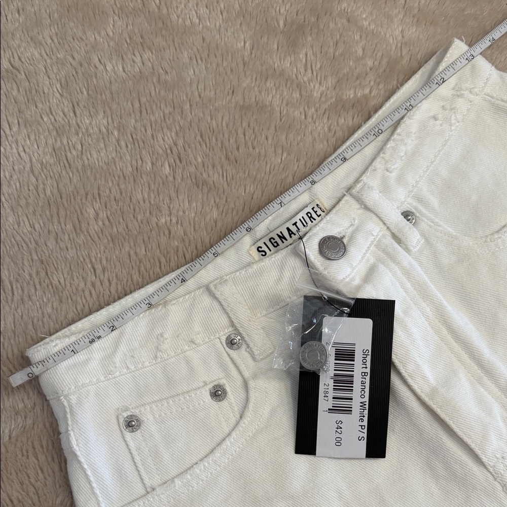 SIGNATURE8 Ultra High Rise Branco Short - Picture 14 of 16